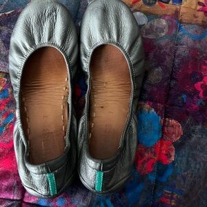 Women’s Silver Tieks 7
